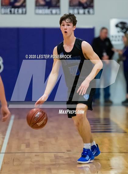 Thumbnail 3 in La Vernia vs Navarro photogallery.