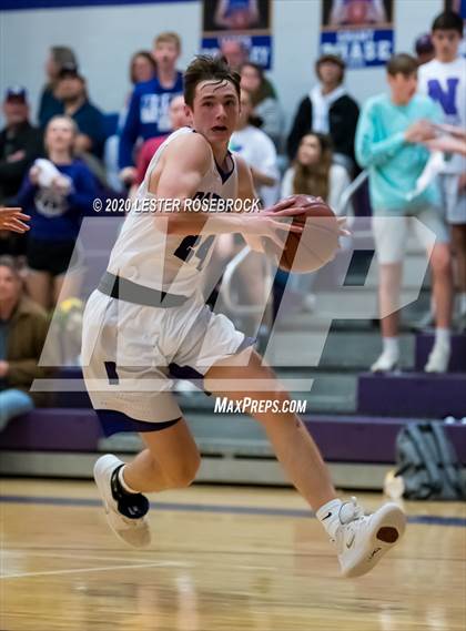 Thumbnail 2 in La Vernia vs Navarro photogallery.