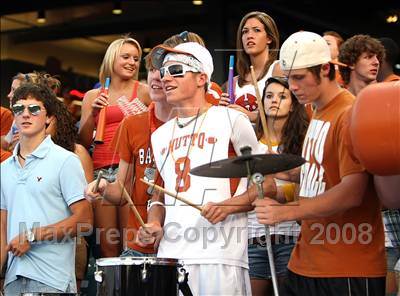 Thumbnail 1 in Hutto vs. Taylor (Texas 3A Regional Final) photogallery.