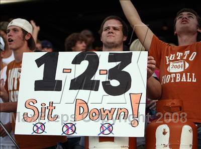 Thumbnail 1 in Hutto vs. Taylor (Texas 3A Regional Final) photogallery.