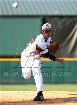 Thumbnail 3 in Hutto vs. Taylor (Texas 3A Regional Final) photogallery.