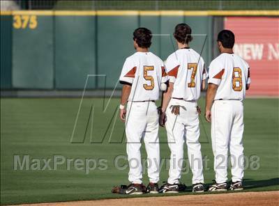 Thumbnail 1 in Hutto vs. Taylor (Texas 3A Regional Final) photogallery.