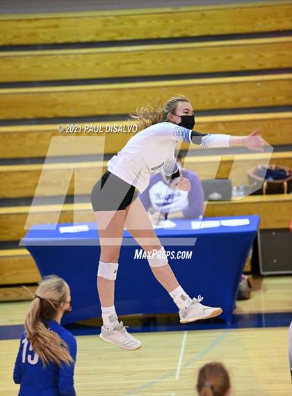 Thumbnail 3 in Broomfield vs. Valor Christian (CHSAA 5A Region 5) photogallery.