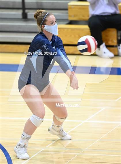 Thumbnail 3 in Broomfield vs. Valor Christian (CHSAA 5A Region 5) photogallery.