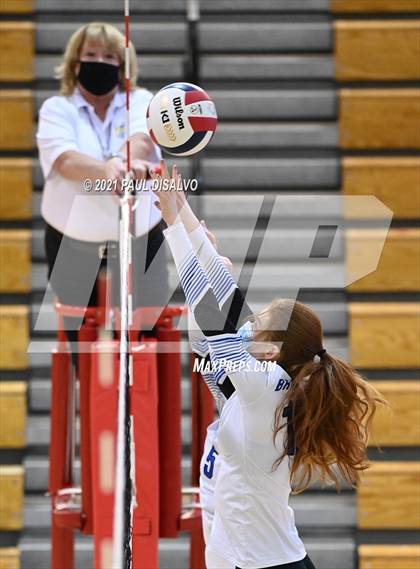 Thumbnail 2 in Broomfield vs. Valor Christian (CHSAA 5A Region 5) photogallery.