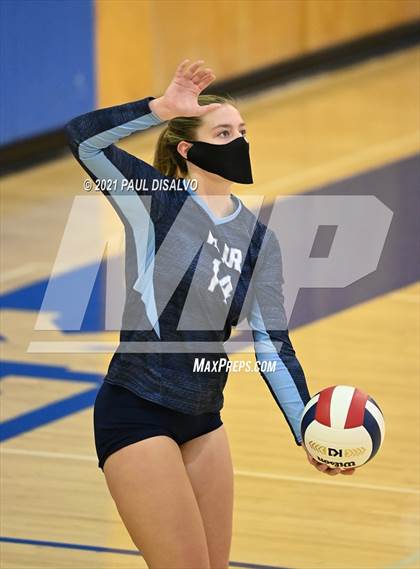 Thumbnail 2 in Broomfield vs. Valor Christian (CHSAA 5A Region 5) photogallery.
