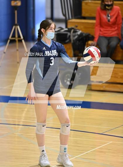 Thumbnail 2 in Broomfield vs. Valor Christian (CHSAA 5A Region 5) photogallery.