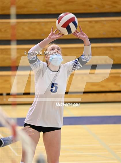Thumbnail 1 in Broomfield vs. Valor Christian (CHSAA 5A Region 5) photogallery.