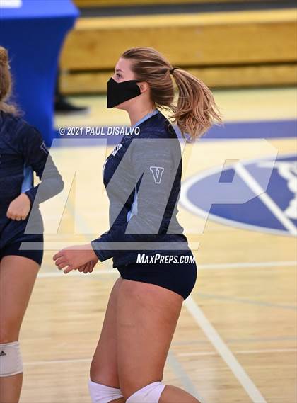Thumbnail 2 in Broomfield vs. Valor Christian (CHSAA 5A Region 5) photogallery.