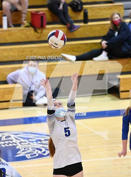 Thumbnail 2 in Broomfield vs. Valor Christian (CHSAA 5A Region 5) photogallery.