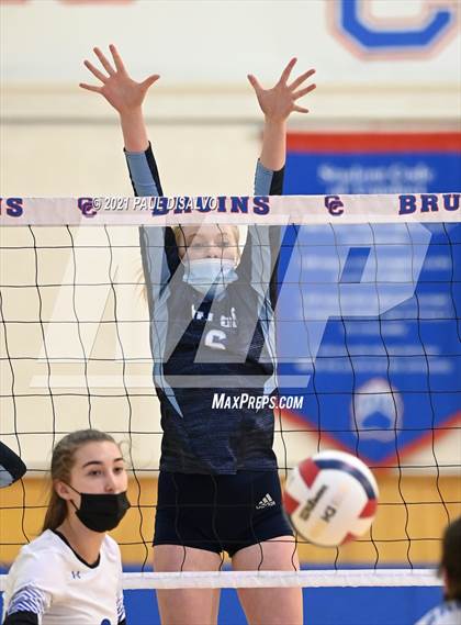 Thumbnail 1 in Broomfield vs. Valor Christian (CHSAA 5A Region 5) photogallery.