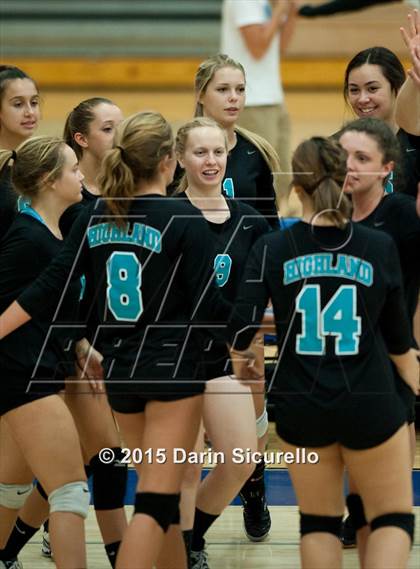 Thumbnail 3 in Mesquite vs. Highland photogallery.
