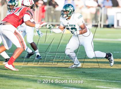 Thumbnail 1 in Oak Park vs. Cass Tech photogallery.