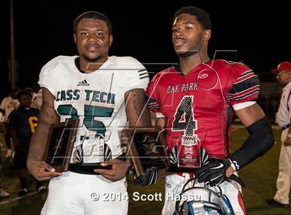 Thumbnail 3 in Oak Park vs. Cass Tech photogallery.