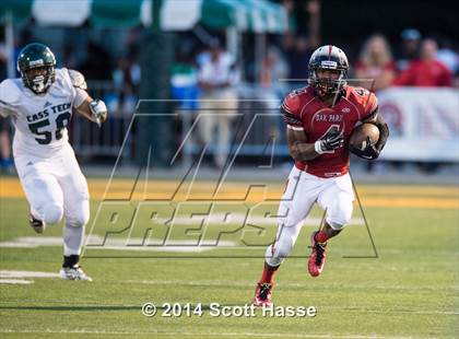 Thumbnail 3 in Oak Park vs. Cass Tech photogallery.