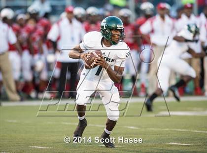 Thumbnail 2 in Oak Park vs. Cass Tech photogallery.