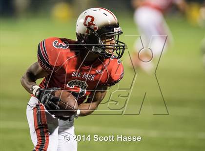 Thumbnail 1 in Oak Park vs. Cass Tech photogallery.