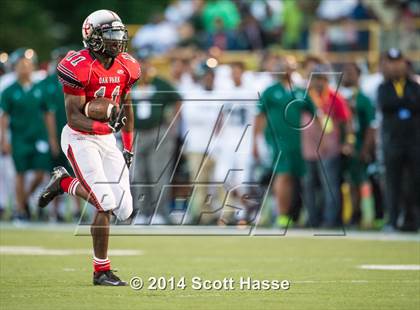 Thumbnail 1 in Oak Park vs. Cass Tech photogallery.