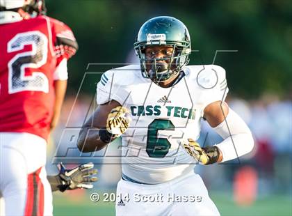 Thumbnail 2 in Oak Park vs. Cass Tech photogallery.