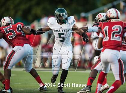 Thumbnail 1 in Oak Park vs. Cass Tech photogallery.