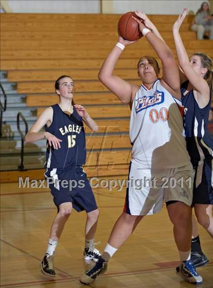 Thumbnail 2 in Rincon Valley Christian vs. St. Joseph Notre Dame (CIF NCS D5 Final) photogallery.