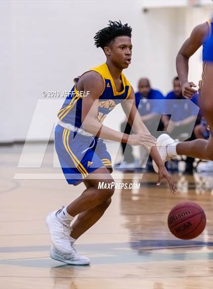 Thumbnail 3 in Oscar Smith @ Hickory photogallery.