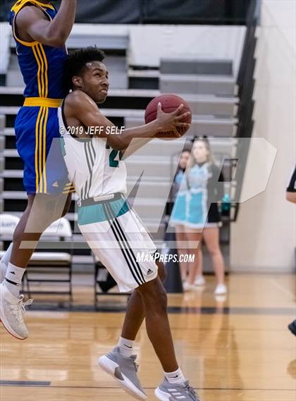Thumbnail 1 in Oscar Smith @ Hickory photogallery.