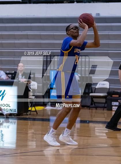 Thumbnail 3 in Oscar Smith @ Hickory photogallery.