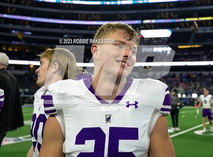 Thumbnail 2 in Chapel Hill vs. Anna (UIL 4A D1 Football Final Medal Ceremony) photogallery.