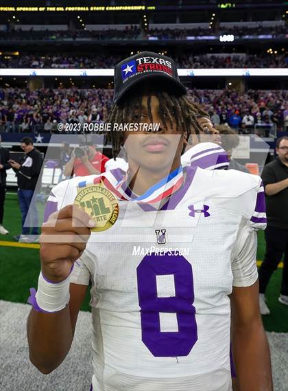 Thumbnail 3 in Chapel Hill vs. Anna (UIL 4A D1 Football Final Medal Ceremony) photogallery.