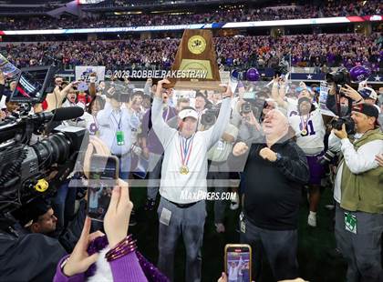 Thumbnail 1 in Chapel Hill vs. Anna (UIL 4A D1 Football Final Medal Ceremony) photogallery.