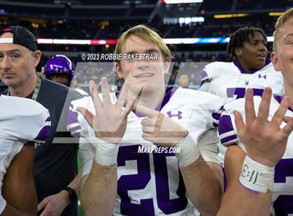 Thumbnail 1 in Chapel Hill vs. Anna (UIL 4A D1 Football Final Medal Ceremony) photogallery.