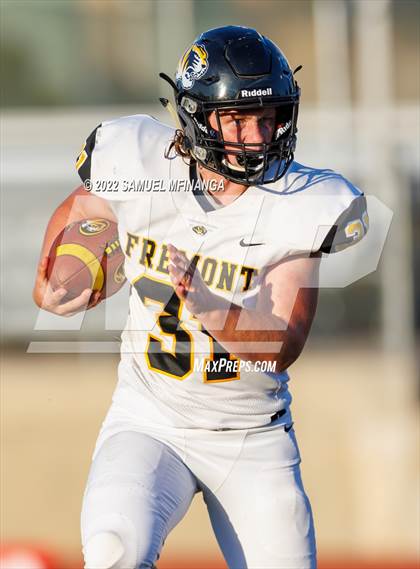 Thumbnail 2 in Fremont vs Lincoln High photogallery.