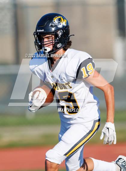 Thumbnail 3 in Fremont vs Lincoln High photogallery.