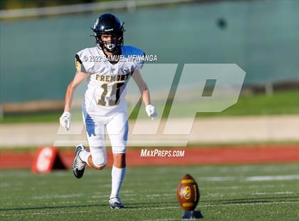 Thumbnail 3 in Fremont vs Lincoln High photogallery.
