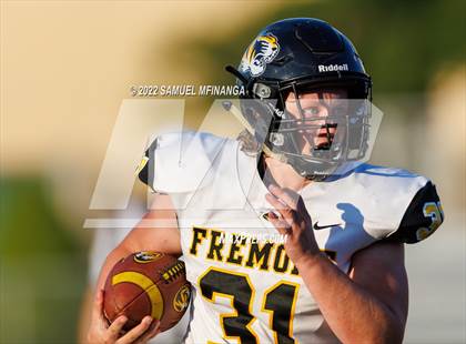 Thumbnail 3 in Fremont vs Lincoln High photogallery.