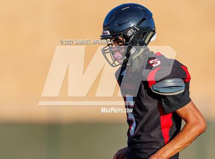 Thumbnail 3 in Fremont vs Lincoln High photogallery.