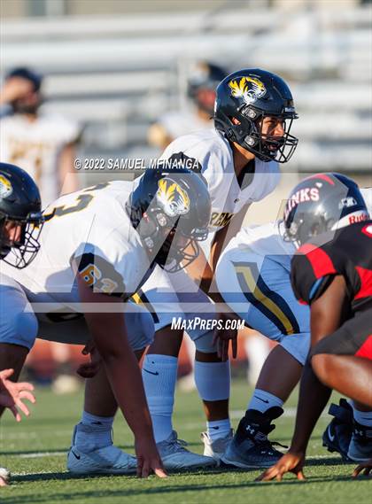 Thumbnail 3 in Fremont vs Lincoln High photogallery.