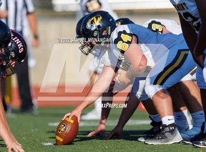 Thumbnail 2 in Fremont vs Lincoln High photogallery.