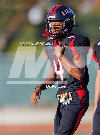 Thumbnail 2 in Fremont vs Lincoln High photogallery.