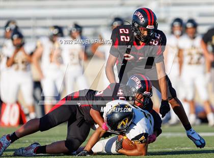 Thumbnail 3 in Fremont vs Lincoln High photogallery.