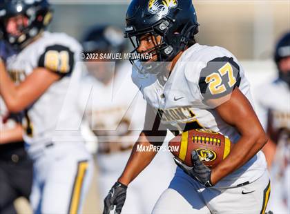 Thumbnail 2 in Fremont vs Lincoln High photogallery.