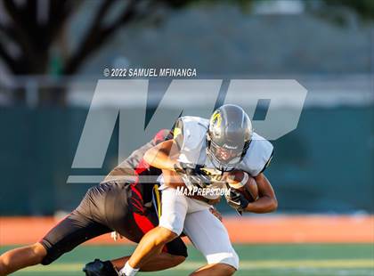 Thumbnail 2 in Fremont vs Lincoln High photogallery.