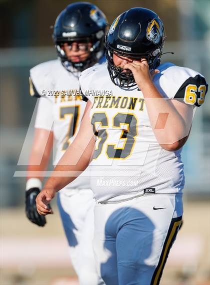 Thumbnail 2 in Fremont vs Lincoln High photogallery.