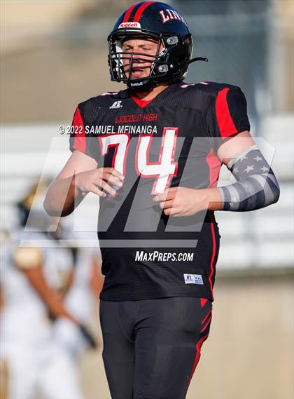 Thumbnail 3 in Fremont vs Lincoln High photogallery.