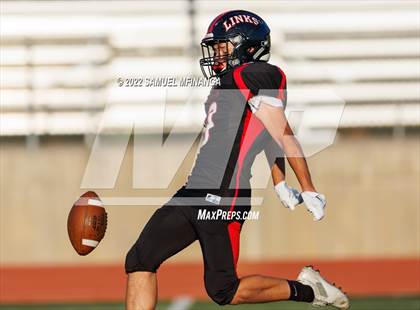 Thumbnail 1 in Fremont vs Lincoln High photogallery.