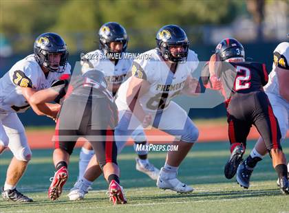 Thumbnail 3 in Fremont vs Lincoln High photogallery.
