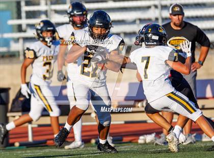 Thumbnail 2 in Fremont vs Lincoln High photogallery.
