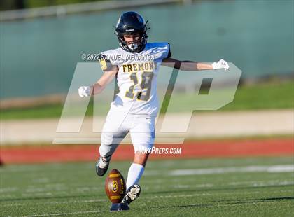 Thumbnail 2 in Fremont vs Lincoln High photogallery.