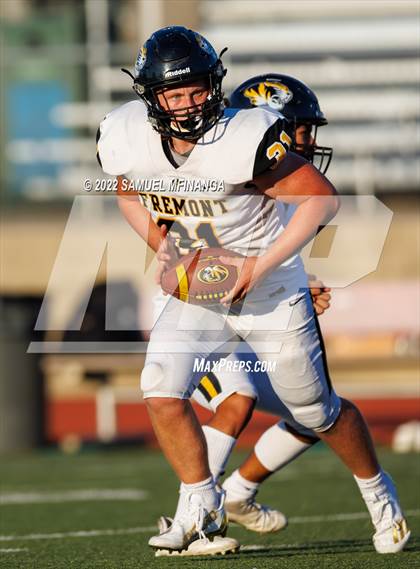 Thumbnail 1 in Fremont vs Lincoln High photogallery.